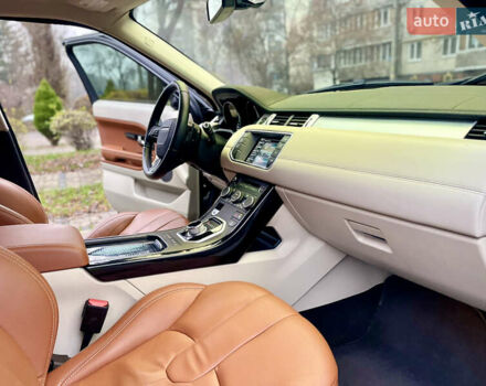 Черный Ленд Ровер Рендж Ровер Эвок, объемом двигателя 2 л и пробегом 145 тыс. км за 13995 $, фото 25 на Automoto.ua