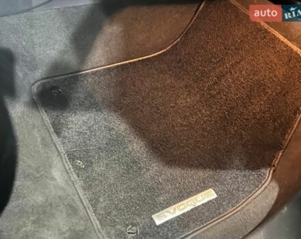 Черный Ленд Ровер Рендж Ровер Эвок, объемом двигателя 2.18 л и пробегом 262 тыс. км за 20600 $, фото 11 на Automoto.ua