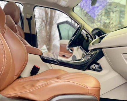 Чорний Ленд Ровер Рендж Ровер Евок, об'ємом двигуна 2 л та пробігом 145 тис. км за 13500 $, фото 22 на Automoto.ua