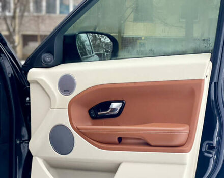 Чорний Ленд Ровер Рендж Ровер Евок, об'ємом двигуна 2 л та пробігом 145 тис. км за 13500 $, фото 19 на Automoto.ua