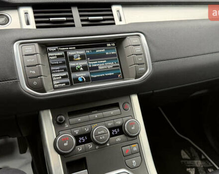 Черный Ленд Ровер Рендж Ровер Эвок, объемом двигателя 2.18 л и пробегом 230 тыс. км за 17750 $, фото 43 на Automoto.ua