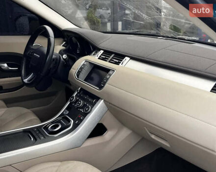 Чорний Ленд Ровер Рендж Ровер Евок, об'ємом двигуна 2 л та пробігом 144 тис. км за 12600 $, фото 9 на Automoto.ua