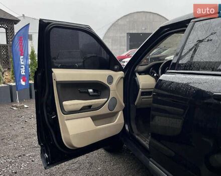 Чорний Ленд Ровер Рендж Ровер Евок, об'ємом двигуна 2 л та пробігом 144 тис. км за 12600 $, фото 6 на Automoto.ua