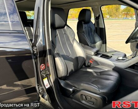 Чорний Ленд Ровер Рендж Ровер Евок, об'ємом двигуна 2 л та пробігом 110 тис. км за 13800 $, фото 8 на Automoto.ua