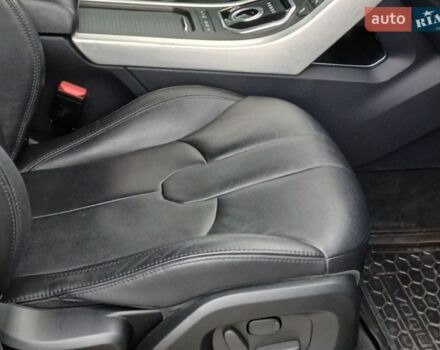 Чорний Ленд Ровер Рендж Ровер Евок, об'ємом двигуна 2 л та пробігом 151 тис. км за 15700 $, фото 11 на Automoto.ua