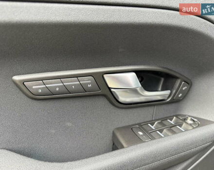 Черный Ленд Ровер Рендж Ровер Эвок, объемом двигателя 2 л и пробегом 160 тыс. км за 16000 $, фото 5 на Automoto.ua