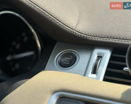 Ленд Ровер Рендж Ровер Эвок 2015 в Киеве на Automoto.ua Черный Ленд Ровер Рендж Ровер Эвок, объемом двигателя 2 л и пробегом 155 тыс. км за 19000 $, фото 19 на Automoto.ua