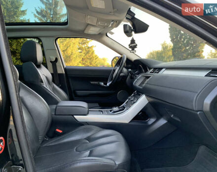 Ленд Ровер Рендж Ровер Евок 2015 у Дубно на Automoto.ua Чорний Ленд Ровер Рендж Ровер Евок, об'ємом двигуна 2 л та пробігом 162 тис. км за 14800 $, фото 12 на Automoto.ua