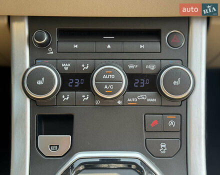 Ленд Ровер Рендж Ровер Эвок 2015 в Киеве на Automoto.ua Черный Ленд Ровер Рендж Ровер Эвок, объемом двигателя 2 л и пробегом 155 тыс. км за 19000 $, фото 15 на Automoto.ua