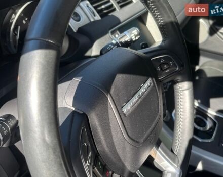 Черный Ленд Ровер Рендж Ровер Эвок, объемом двигателя 2 л и пробегом 129 тыс. км за 20500 $, фото 14 на Automoto.ua