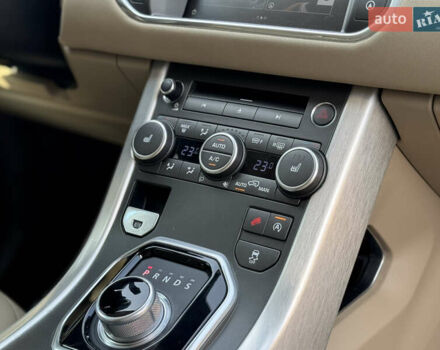 Ленд Ровер Рендж Ровер Эвок 2015 в Киеве на Automoto.ua Черный Ленд Ровер Рендж Ровер Эвок, объемом двигателя 2 л и пробегом 155 тыс. км за 19000 $, фото 24 на Automoto.ua