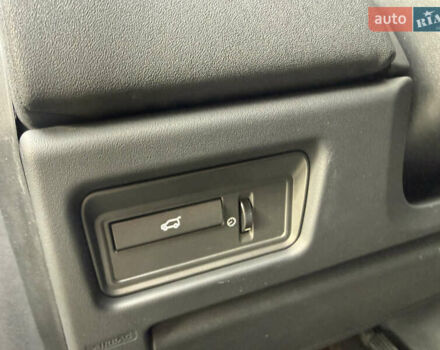 Черный Ленд Ровер Рендж Ровер Эвок, объемом двигателя 2 л и пробегом 160 тыс. км за 16000 $, фото 11 на Automoto.ua