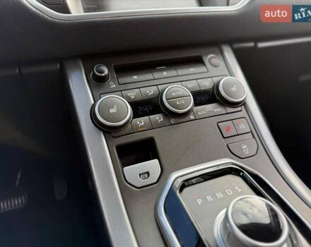 Чорний Ленд Ровер Рендж Ровер Евок, об'ємом двигуна 2 л та пробігом 111 тис. км за 12000 $, фото 47 на Automoto.ua