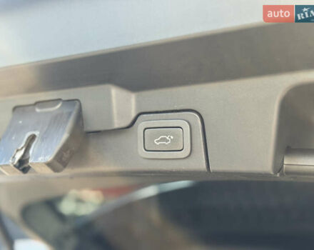 Ленд Ровер Рендж Ровер Эвок 2015 в Киеве на Automoto.ua Черный Ленд Ровер Рендж Ровер Эвок, объемом двигателя 2 л и пробегом 155 тыс. км за 19000 $, фото 16 на Automoto.ua