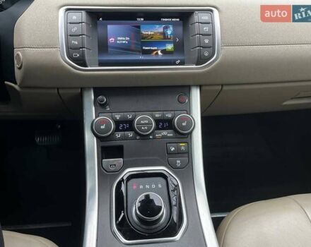 Чорний Ленд Ровер Рендж Ровер Евок, об'ємом двигуна 2 л та пробігом 127 тис. км за 18300 $, фото 28 на Automoto.ua