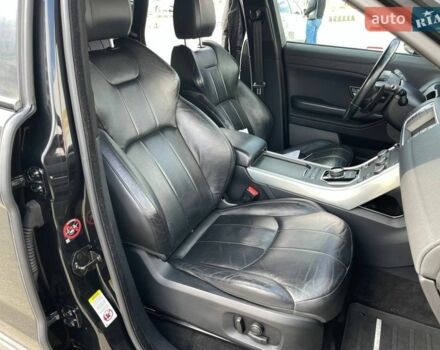 Чорний Ленд Ровер Рендж Ровер Евок, об'ємом двигуна 2 л та пробігом 153 тис. км за 19990 $, фото 12 на Automoto.ua