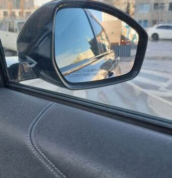 Чорний Ленд Ровер Рендж Ровер Евок, об'ємом двигуна 0 л та пробігом 116 тис. км за 17200 $, фото 17 на Automoto.ua