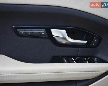 Чорний Ленд Ровер Рендж Ровер Евок, об'ємом двигуна 0 л та пробігом 257 тис. км за 15900 $, фото 18 на Automoto.ua