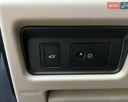 Чорний Ленд Ровер Рендж Ровер Евок, об'ємом двигуна 2 л та пробігом 127 тис. км за 18300 $, фото 15 на Automoto.ua