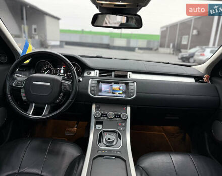 Чорний Ленд Ровер Рендж Ровер Евок, об'ємом двигуна 2 л та пробігом 122 тис. км за 21900 $, фото 18 на Automoto.ua