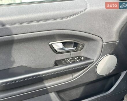 Чорний Ленд Ровер Рендж Ровер Евок, об'ємом двигуна 2 л та пробігом 153 тис. км за 19990 $, фото 15 на Automoto.ua