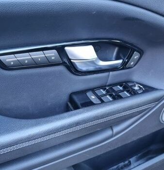 Чорний Ленд Ровер Рендж Ровер Евок, об'ємом двигуна 0 л та пробігом 116 тис. км за 17200 $, фото 21 на Automoto.ua