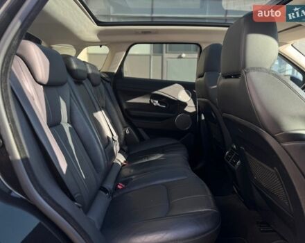 Черный Ленд Ровер Рендж Ровер Эвок, объемом двигателя 2 л и пробегом 136 тыс. км за 19499 $, фото 19 на Automoto.ua