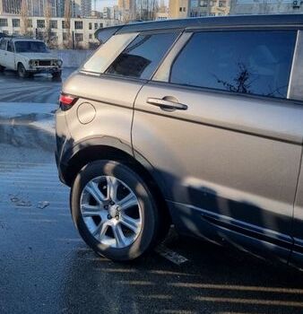 Чорний Ленд Ровер Рендж Ровер Евок, об'ємом двигуна 0 л та пробігом 116 тис. км за 17200 $, фото 4 на Automoto.ua