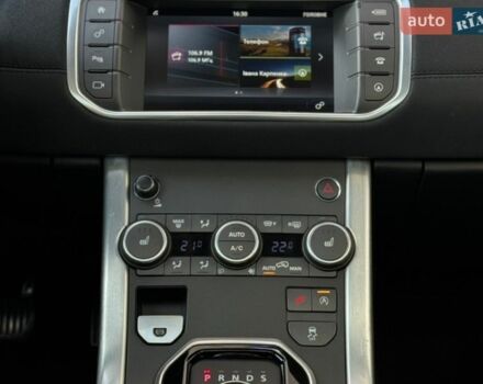 Черный Ленд Ровер Рендж Ровер Эвок, объемом двигателя 2 л и пробегом 136 тыс. км за 19499 $, фото 30 на Automoto.ua