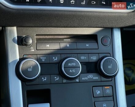 Черный Ленд Ровер Рендж Ровер Эвок, объемом двигателя 2 л и пробегом 111 тыс. км за 21900 $, фото 16 на Automoto.ua