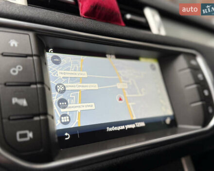 Чорний Ленд Ровер Рендж Ровер Евок, об'ємом двигуна 2 л та пробігом 169 тис. км за 20999 $, фото 16 на Automoto.ua