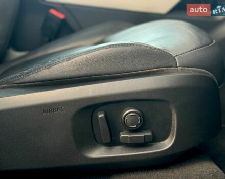 Черный Ленд Ровер Рендж Ровер Эвок, объемом двигателя 2 л и пробегом 136 тыс. км за 19499 $, фото 25 на Automoto.ua