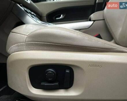 Чорний Ленд Ровер Рендж Ровер Евок, об'ємом двигуна 2 л та пробігом 127 тис. км за 18300 $, фото 13 на Automoto.ua