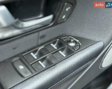 Чорний Ленд Ровер Рендж Ровер Евок, об'ємом двигуна 2 л та пробігом 120 тис. км за 25900 $, фото 21 на Automoto.ua