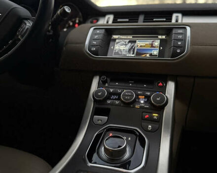 Черный Ленд Ровер Рендж Ровер Эвок, объемом двигателя 2 л и пробегом 90 тыс. км за 19600 $, фото 19 на Automoto.ua