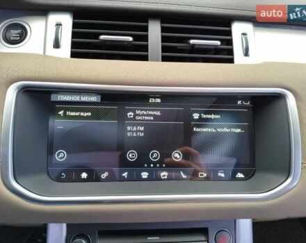 Чорний Ленд Ровер Рендж Ровер Евок, об'ємом двигуна 2 л та пробігом 93 тис. км за 21900 $, фото 35 на Automoto.ua