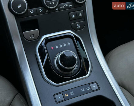 Чорний Ленд Ровер Рендж Ровер Евок, об'ємом двигуна 2 л та пробігом 98 тис. км за 20900 $, фото 14 на Automoto.ua