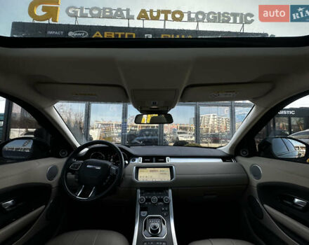 Чорний Ленд Ровер Рендж Ровер Евок, об'ємом двигуна 2 л та пробігом 98 тис. км за 20900 $, фото 24 на Automoto.ua