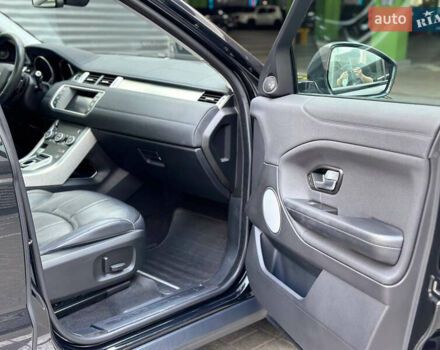 Ленд Ровер Рендж Ровер Эвок 2017 в Киеве на Automoto.ua Черный Ленд Ровер Рендж Ровер Эвок, объемом двигателя 2 л и пробегом 75 тыс. км за 22700 $, фото 20 на Automoto.ua