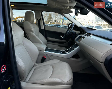 Чорний Ленд Ровер Рендж Ровер Евок, об'ємом двигуна 2 л та пробігом 98 тис. км за 20900 $, фото 19 на Automoto.ua