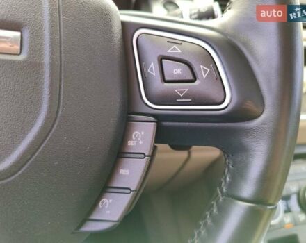 Чорний Ленд Ровер Рендж Ровер Евок, об'ємом двигуна 2 л та пробігом 93 тис. км за 21900 $, фото 27 на Automoto.ua