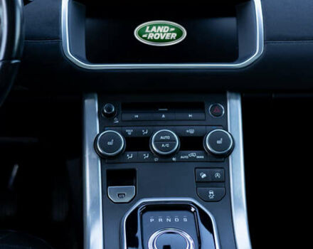 Черный Ленд Ровер Рендж Ровер Эвок, объемом двигателя 2 л и пробегом 152 тыс. км за 18300 $, фото 12 на Automoto.ua