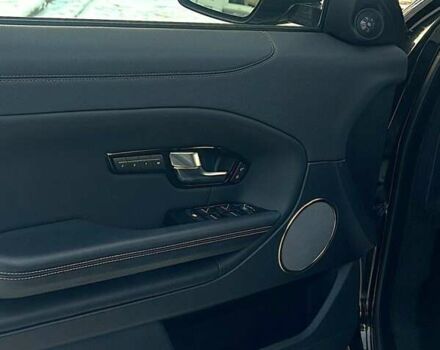 Черный Ленд Ровер Рендж Ровер Эвок, объемом двигателя 2 л и пробегом 68 тыс. км за 21500 $, фото 12 на Automoto.ua