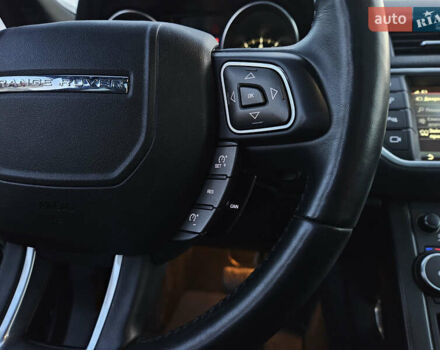 Черный Ленд Ровер Рендж Ровер Эвок, объемом двигателя 2 л и пробегом 47 тыс. км за 24800 $, фото 28 на Automoto.ua
