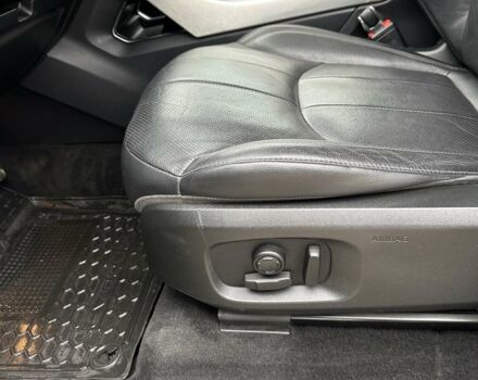 Черный Ленд Ровер Рендж Ровер Эвок, объемом двигателя 2 л и пробегом 120 тыс. км за 25000 $, фото 40 на Automoto.ua