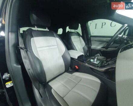 Черный Ленд Ровер Рендж Ровер Эвок, объемом двигателя 2 л и пробегом 108 тыс. км за 33333 $, фото 7 на Automoto.ua