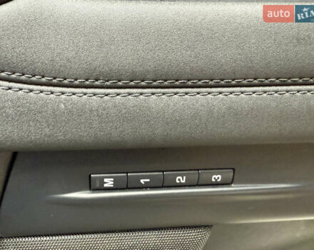 Чорний Ленд Ровер Рендж Ровер Евок, об'ємом двигуна 2 л та пробігом 61 тис. км за 22000 $, фото 12 на Automoto.ua