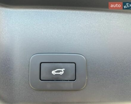 Черный Ленд Ровер Рендж Ровер Эвок, объемом двигателя 2 л и пробегом 185 тыс. км за 32912 $, фото 20 на Automoto.ua