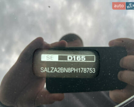 Чорний Ленд Ровер Рендж Ровер Евок, об'ємом двигуна 2 л та пробігом 185 тис. км за 34643 $, фото 29 на Automoto.ua