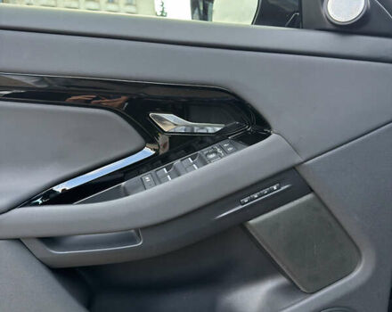 Черный Ленд Ровер Рендж Ровер Эвок, объемом двигателя 2 л и пробегом 6 тыс. км за 42900 $, фото 10 на Automoto.ua